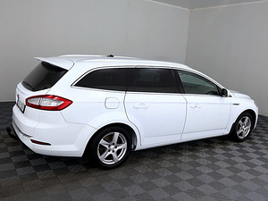 Ford Mondeo Titanium X Facelift ATM 2.0 TDCi 103kW (3 foto / 7)