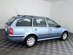 Skoda Octavia Facelift 1.6 75kW (3 foto / 7)