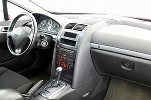 Peugeot 407 Coupe ATM 3.0 155kW (5 foto / 7)