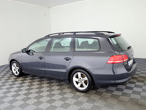 Volkswagen Passat Comfortline 1.6 TDI 77kW (4 foto / 7)