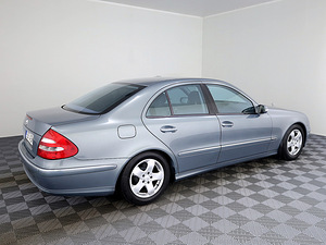 Mercedes-Benz E 200 Avantgarde ATM 1.8 Kompressor 120kW (3 foto / 7)