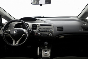 Honda Civic Elegance ATM 1.8 103kW (5 foto / 7)