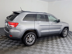 Jeep Grand Cherokee Limited ATM 3.0 CRD 177kW (3 foto / 7)