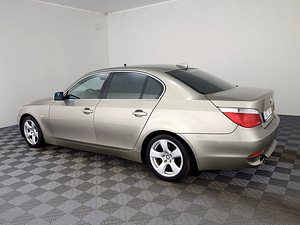 BMW 520 Executive ATM 2.2 125kW (4 foto / 7)
