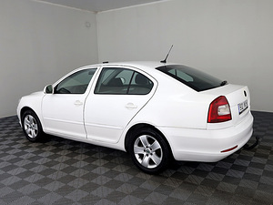 Skoda Octavia Comfortline Facelift ATM 1.9 TDI 77kW (4 foto / 7)