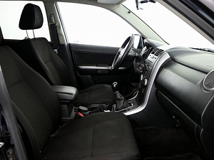 Suzuki Grand Vitara Comfort Facelift 4x4 2.4 124kW (6 foto / 7)