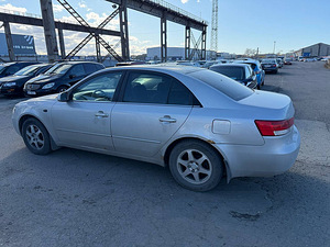 Hyundai Sonata Comfort ATM 2.4 119kW (4 foto / 7)