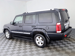 Jeep Commander Limited 3.0 CRD 160kW (4 foto / 9)