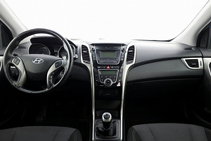 Hyundai i30 Elegance 1.6 99kW (5 foto / 7)