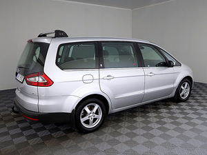 Ford Galaxy Ghia ATM 2.0 TDCi 96kW (3 foto / 9)