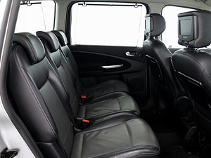Ford Galaxy Ghia ATM 2.0 TDCi 96kW (7 foto / 9)