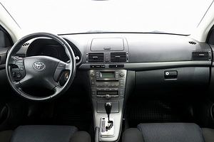Toyota Avensis Linea Sol Facelift ATM 1.8 95kW (5 foto / 8)