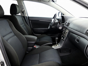 Toyota Avensis Linea Sol Facelift ATM 1.8 95kW (6 foto / 8)