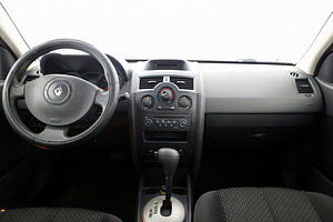 Renault Megane Elegance ATM 1.6 83kW (5 foto / 7)
