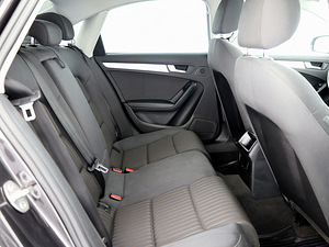 Audi A4 Comfortline ATM 1.8 118kW (7 фото из 8)