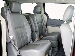 Chrysler Town and Country Signature Series 3.8 142kW (7 фото из 9)