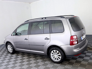 Volkswagen Touran Comfortline Facelift 1.9 TDI 66kW (4 фото из 7)