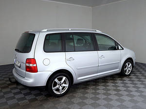 Volkswagen Touran Comfortline ATM 1.6 85kW (3 foto / 7)