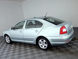 Skoda Octavia Comfortline Facelift 1.2 77kW (4 foto / 7)