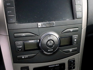 Toyota Corolla Linea Sol ATM 1.6 91kW (8 foto / 9)