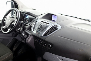 Ford Transit Custom Comfort 2.2 TDCi 114kW (5 foto / 8)