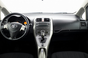 Toyota Auris Linea Sol ATM 1.4 D-4D 66kW (5 foto / 8)