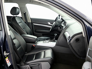 Audi A6 Comfortline Facelift ATM 2.0 TDI 125kW (6 foto / 7)
