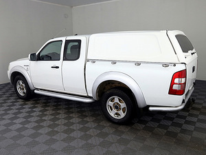 Ford Ranger Comfort 4x4 2.5 TDCi 105kW (4 foto / 8)
