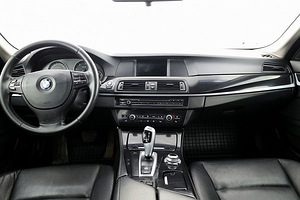 BMW 520 Executive ATM 2.0 D 135kW (5 foto / 7)