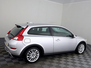 Volvo C30 Facelift 1.6 D4 80kW (3 foto / 7)