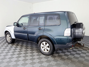Mitsubishi Pajero Comfort 3.2 Di-D 118kW (4 foto / 8)