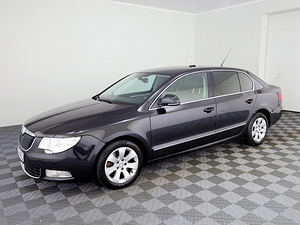Skoda Superb Highline ATM 2.0 TDI 125kW (2 foto / 7)