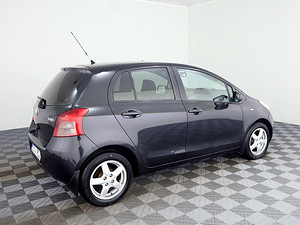 Toyota Yaris Linea Sol ATM 1.3 64kW (3 foto / 8)