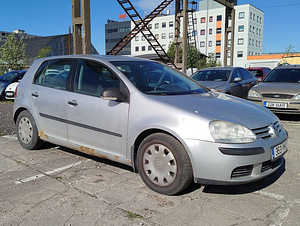 Volkswagen Golf Comfortline 1.6 85kW (1 foto / 6)