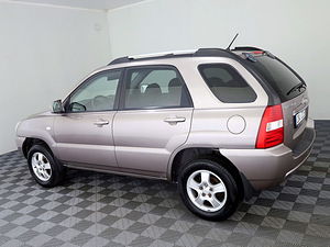 Kia Sportage Comfort Facelift 2.0 104kW (4 foto / 7)
