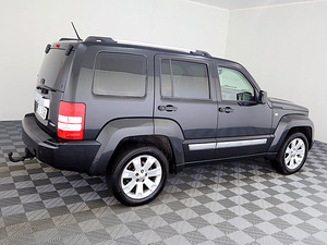 Jeep Cherokee Limited 2.8 CRD 130kW (3 foto / 7)