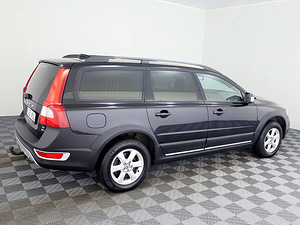 Volvo XC70 Summum AWD ATM 2.4 D5 136kW (3 foto / 7)