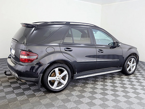 Mercedes-Benz ML 320 Luxury ATM 3.0 CDI 165kW (3 foto / 7)