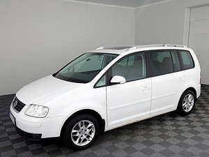 Volkswagen Touran Comfortline 2.0 TDI 103kW (2 foto / 7)