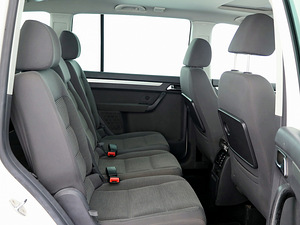 Volkswagen Touran Comfortline 2.0 TDI 103kW (7 foto / 7)