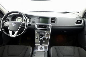 Volvo V60 Summum ATM 2.0 D5 120kW (5 foto / 7)