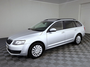 Skoda Octavia Comfortline 4x4 2.0 TDI 110kW (2 foto / 7)