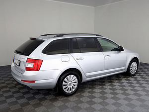 Skoda Octavia Comfortline 4x4 2.0 TDI 110kW (3 foto / 7)