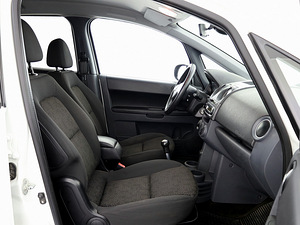 Mitsubishi Colt Facelift 1.3 70kW (6 foto / 7)