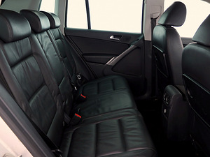 Volkswagen Tiguan Highline 4x4 ATM 2.0 125kW (7 foto / 8)