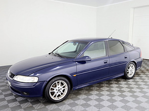 Opel Vectra Sport Edition 2.0 100kW (2 foto / 7)