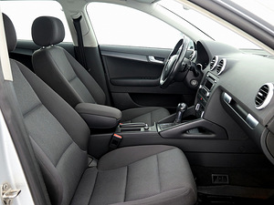 Audi A3 Comfortline Facelift ATM 1.8 118kW (6 foto / 8)