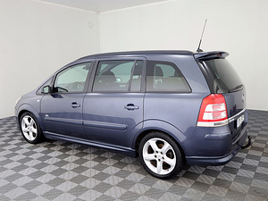 Opel Zafira OPC Line 1.9 CDTi 110kW (4 foto / 9)