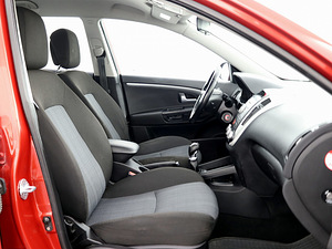 Kia Ceed Facelift 1.6 CRDi 85kW (6 фото из 7)
