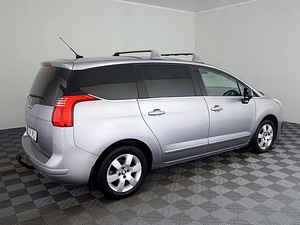 Peugeot 5008 Elegance Facelift 1.6 HDi 84kW (3 foto / 8)